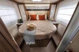 
Elnagh Baron 579 Modelo 2026 full									