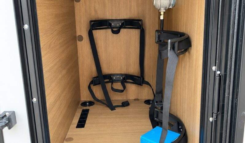
Elnagh Baron 565 Cambio Automático Modelo 2027 full									